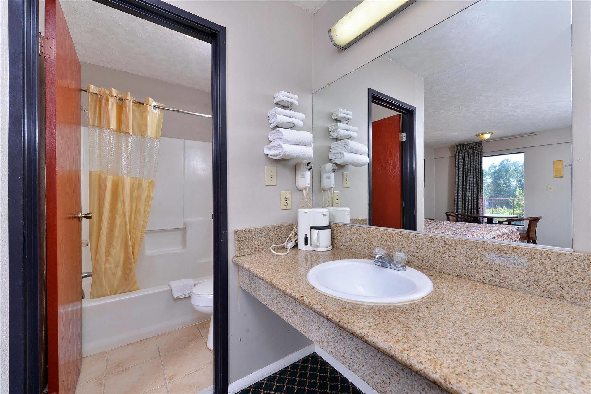 Americas Best Value Inn - Augusta / South Exterior foto